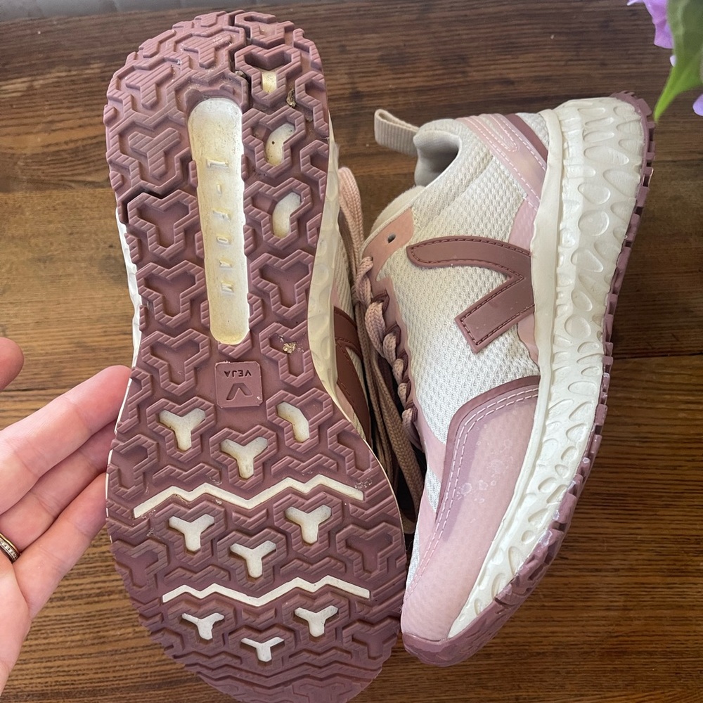 Veja Running Shoes